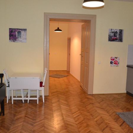 Casa Krone - Piata Sfatului Aparthotel Braşov Esterno foto