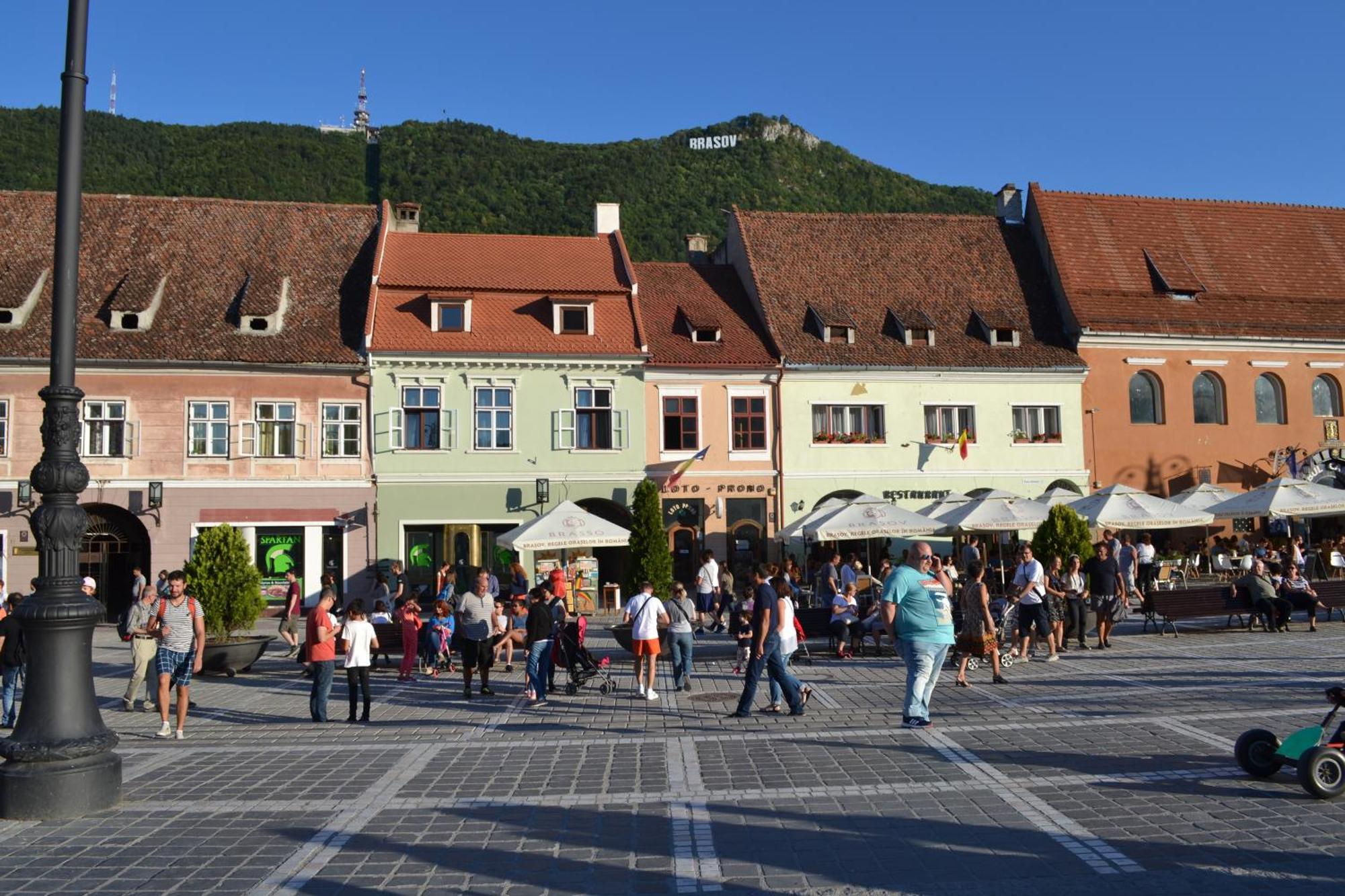 Casa Krone - Piata Sfatului Aparthotel Braşov Esterno foto