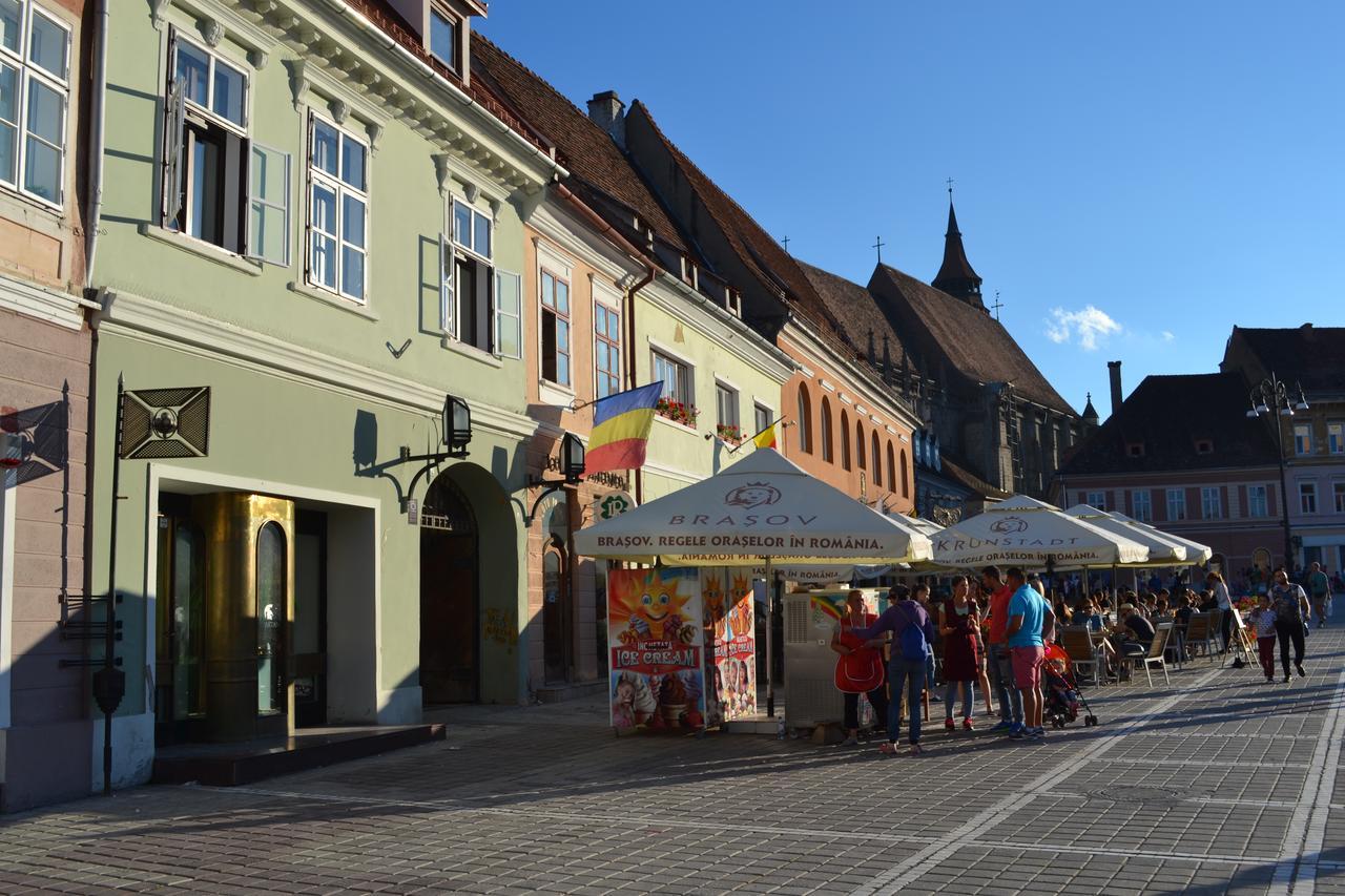 Casa Krone - Piata Sfatului Aparthotel Braşov Esterno foto