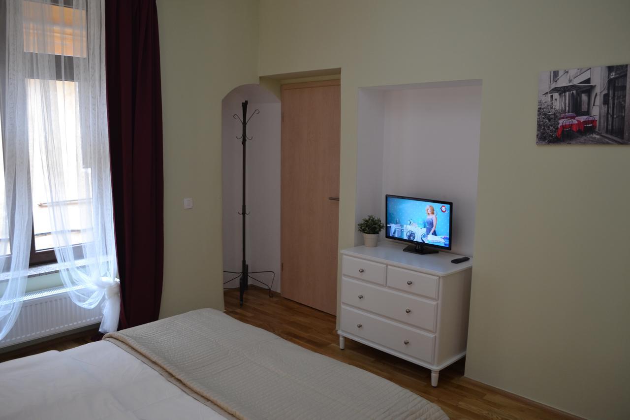 Casa Krone - Piata Sfatului Aparthotel Braşov Esterno foto