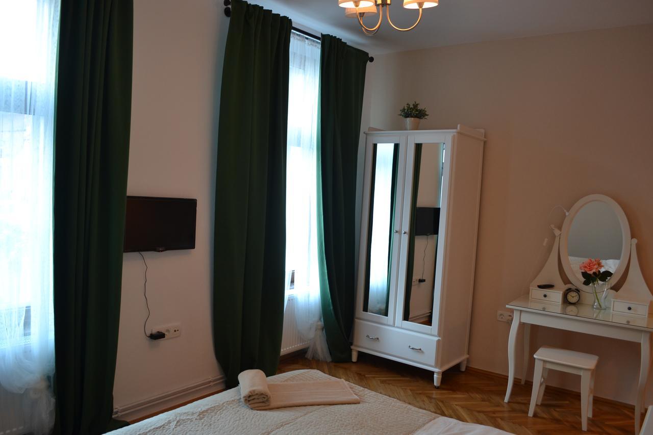 Casa Krone - Piata Sfatului Braşov Esterno foto