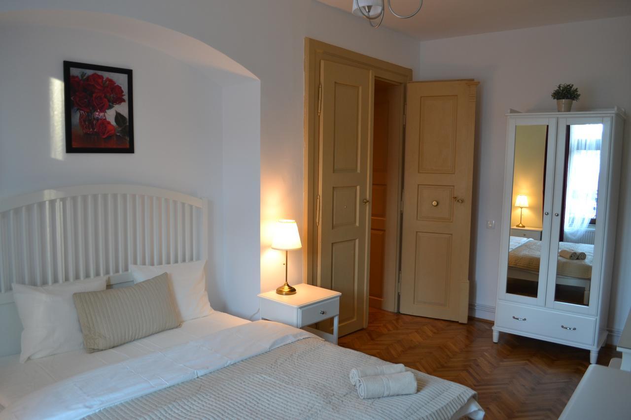 Casa Krone - Piata Sfatului Braşov Esterno foto