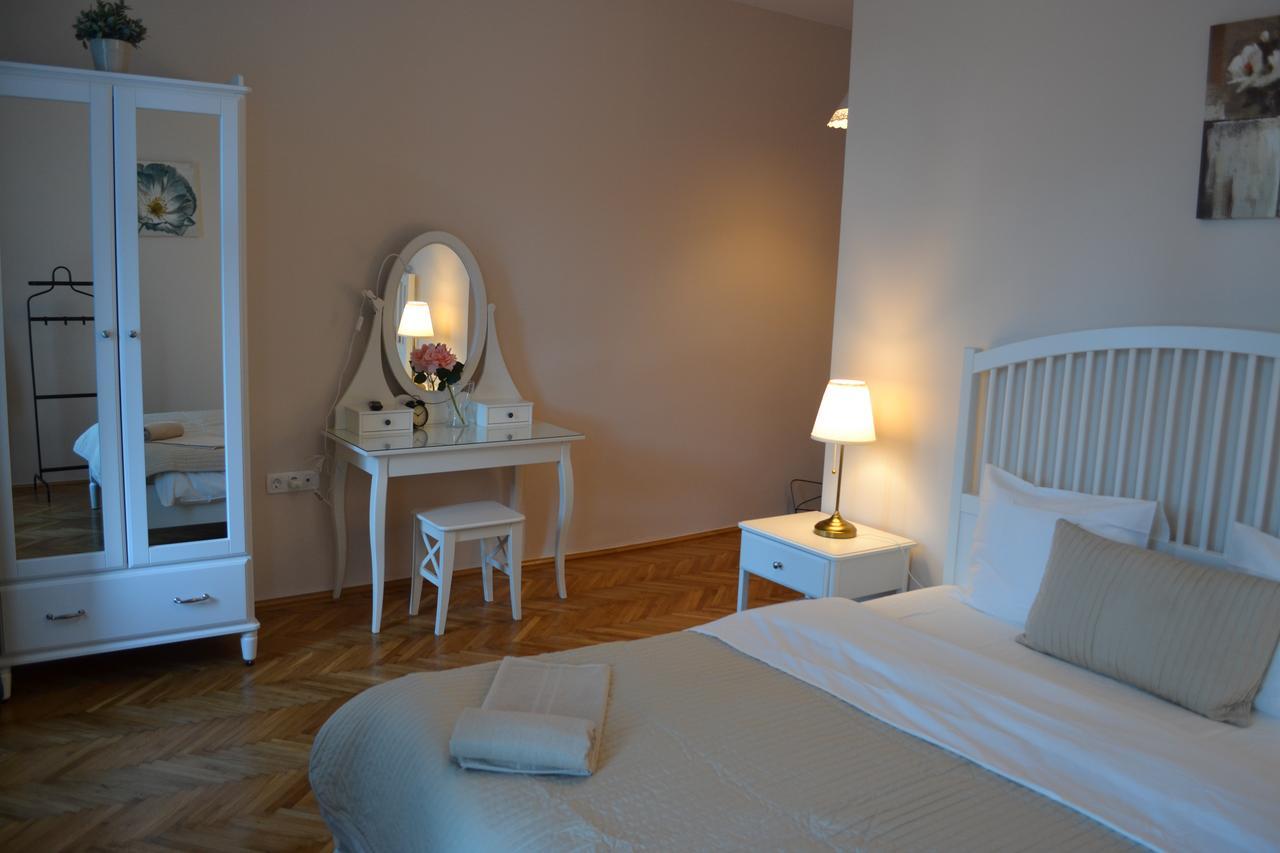 Casa Krone - Piata Sfatului Braşov Esterno foto