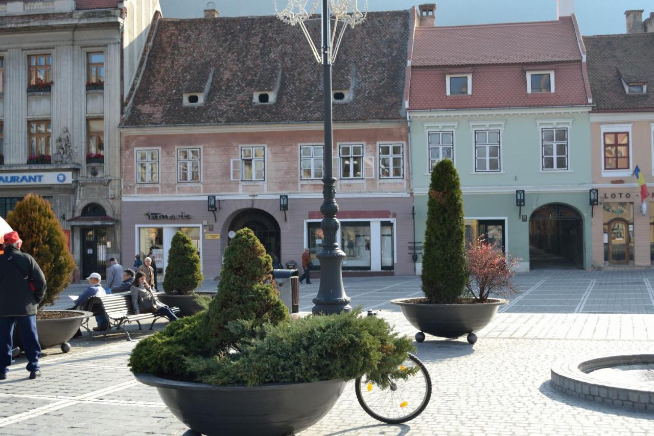 Casa Krone - Piata Sfatului Aparthotel Braşov Esterno foto