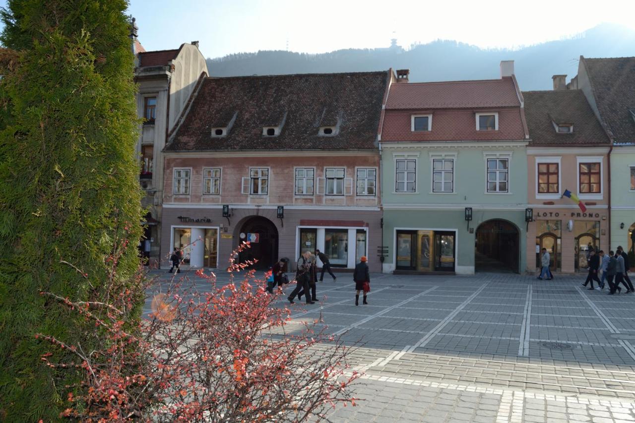 Casa Krone - Piata Sfatului Aparthotel Braşov Esterno foto